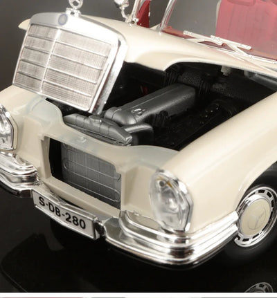 RetroRide - 1967 Mercedes Benz 280SE Diecast™