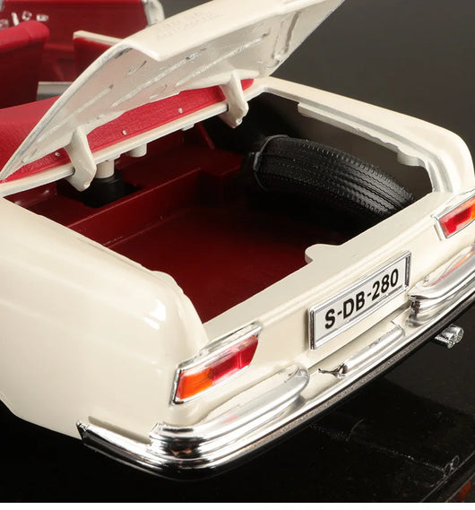 RetroRide - 1967 Mercedes Benz 280SE Diecast™