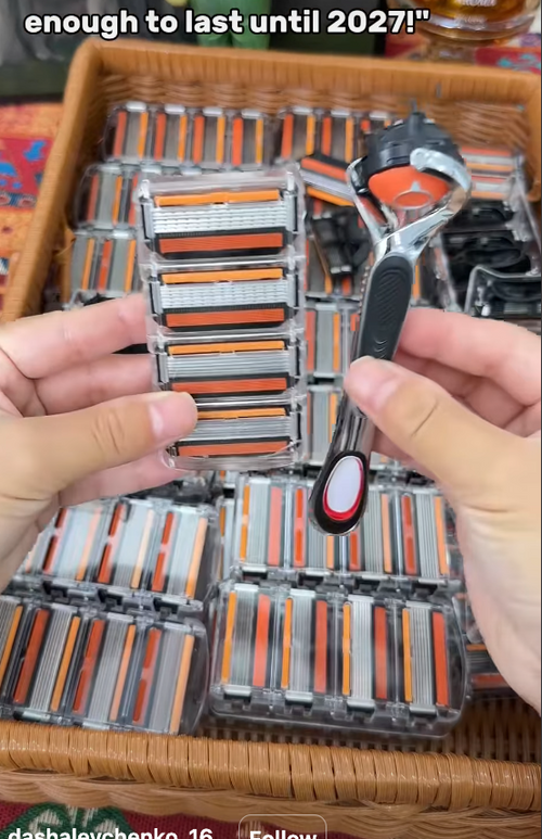 Ultimate Yearlong Razor Set [48 Blades]