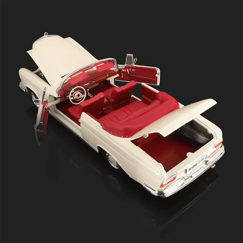 RetroRide - 1967 Mercedes Benz 280SE Diecast™