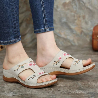 SolaShoes™ - Flower Embroidered Vintage Sandals - TumTum